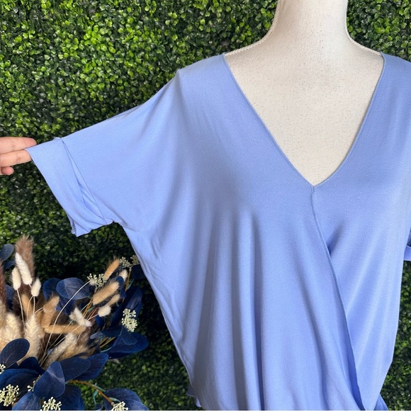 Perwinkle blue Women's V-Neck  crossover Top nwt - Picture 3 of 7